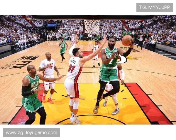 巴特勒攻守两端发力，热火在末节死死压住对手