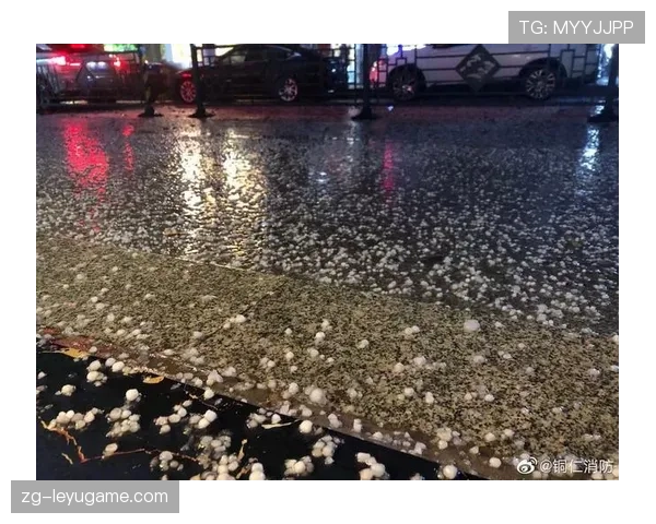 冰雹后的暂停_ 看谁跑得快进更衣室，冰雹后面用什么形容词