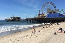 乐鱼体育官网-“沙滩手球激战正酣，2025世界运动会天府新区热闹非凡”